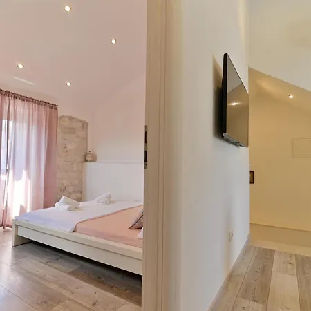 Ciciliani Apartment *