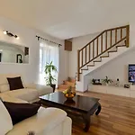Ciciliani Apartment *