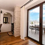 Ciciliani Apartment Trogir