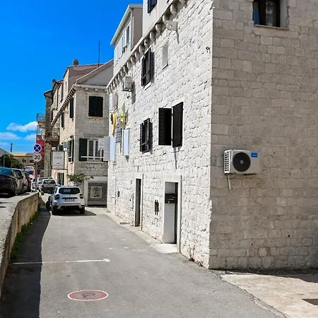 Ciciliani Apartman *